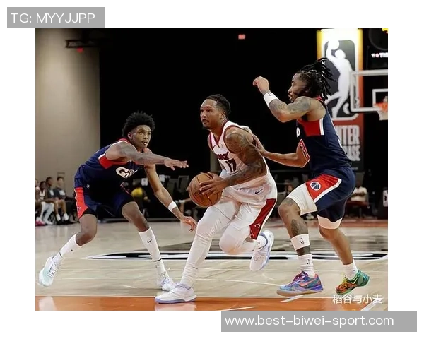 热火20号新星亚库乔尼斯表现出色送出10次助攻并贡献8分2断1帽