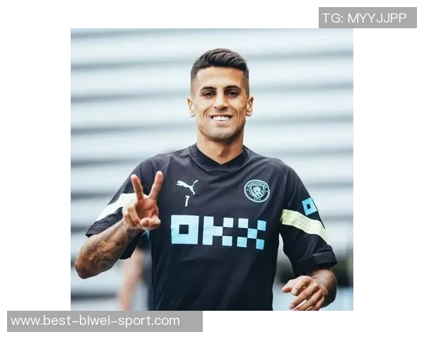 坎塞洛见面会因转会文件未完成延迟大批记者在外苦等无法入场 坎塞洛见面会因转会文件未完成延迟大批记者在外苦等无法入场