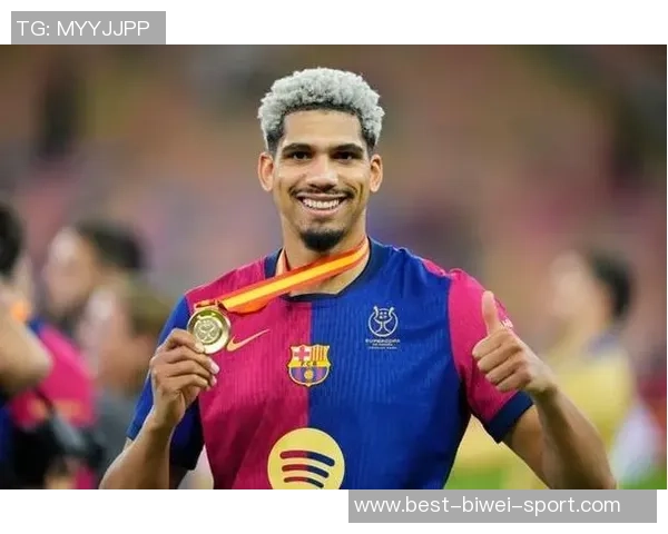 巴萨中卫危机加剧埃里克加西亚鼻梁骨折仅剩阿劳霍和库巴西可用